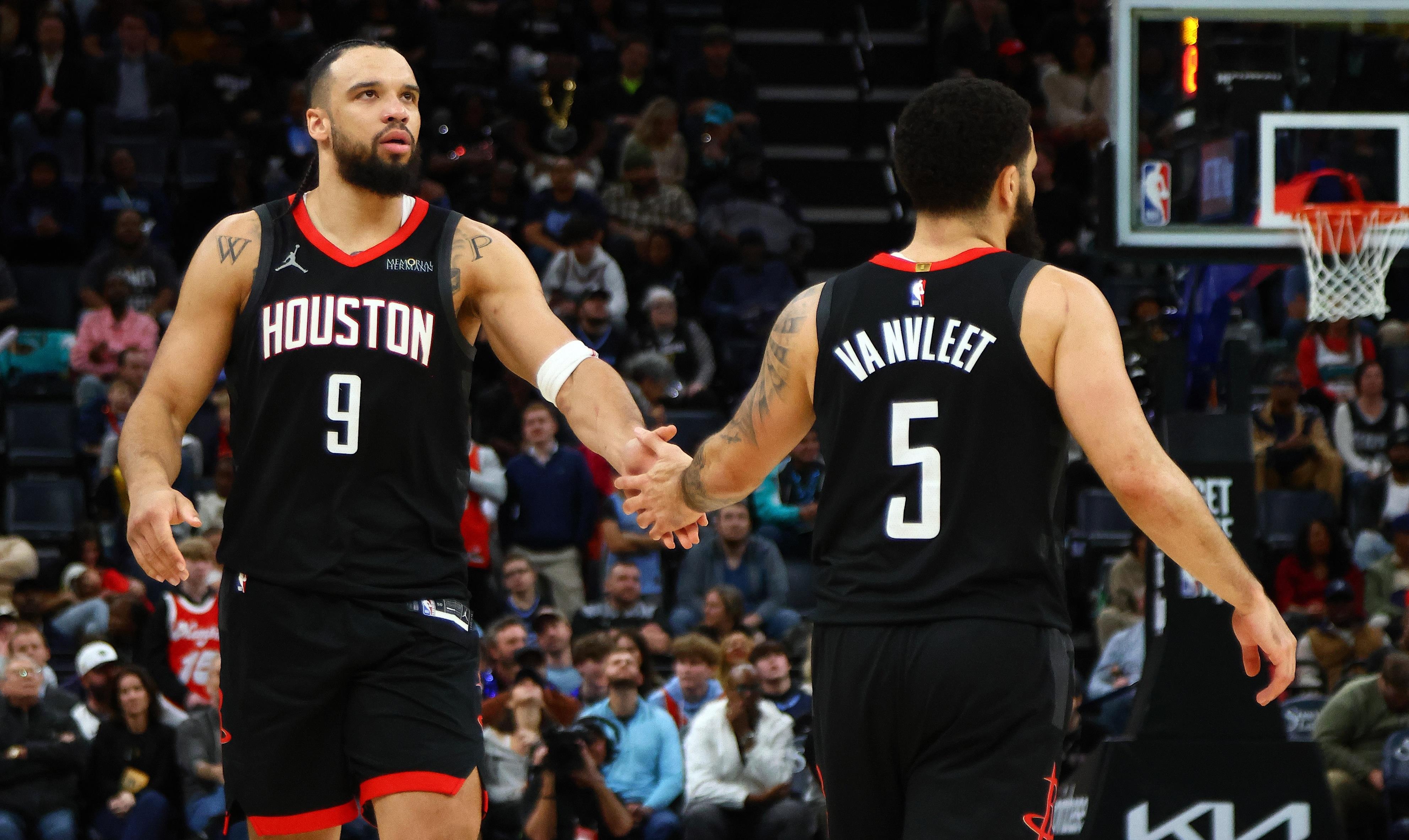 今夜密尔沃基雄鹿强势反弹拜仁慕尼黑关键时刻刷新队史纪录，新疆广汇遗憾出局备战国王杯看傻球迷的简单介绍