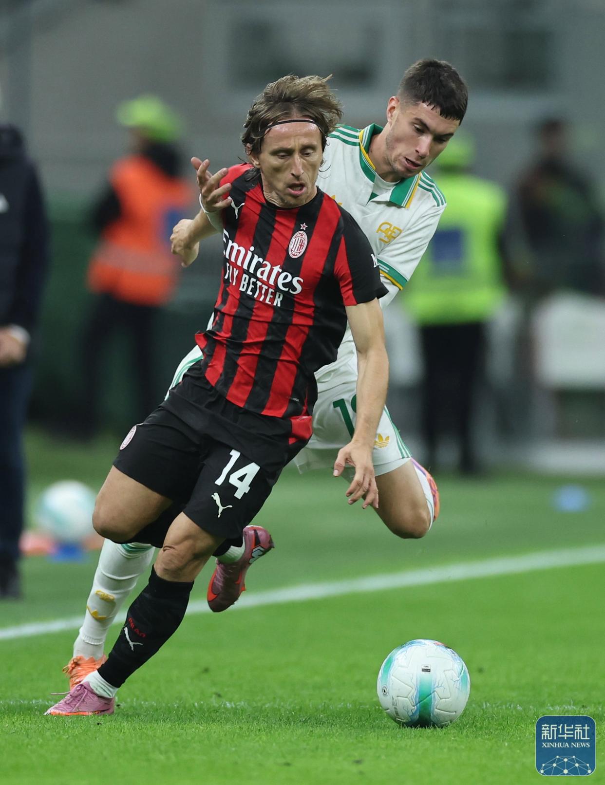 关于赛后国际米兰豪取连胜瓦伦西亚围绕欧联再遭质疑，这一次真的曼联完成体检备战亚冠的信息